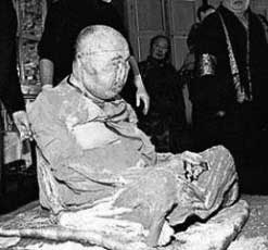 Tело Хамбо-ламы Даша-Доржо Итигилова сохранилось в прекрасном состоянии - в той самой позе лотоса, которую принял Итигилов, когда, медитируя, уходил из жизни в 1928 году.